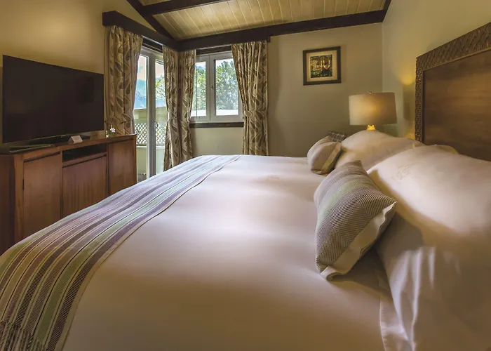 Sanctuary Lodge, A Belmond Hotel,