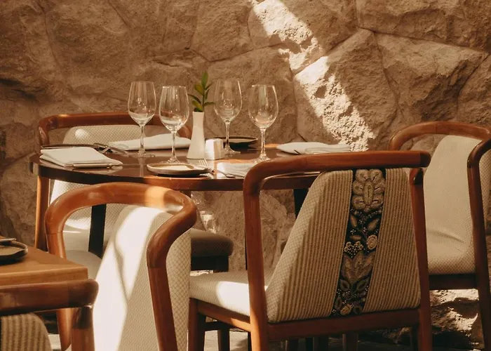 Hotel Sanctuary Lodge, A Belmond Hotel,